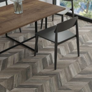 Ламинат EPL240F4CR Дуб Кестинкорт шоколад Ламинат EPL240F4CR Дуб Кестинкорт шоколад